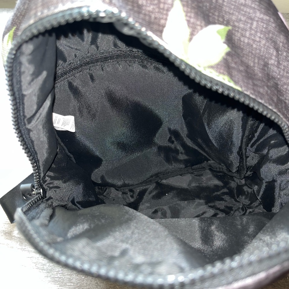 VOORAY Lexi Mini Backpack - Picture 4 of 7